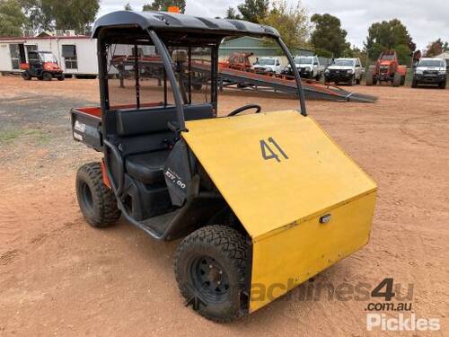 2013 Kubota RTV500 4x4 Yard Buggy