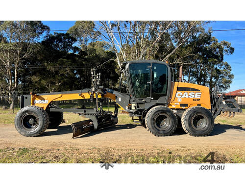 caption CASE 865B Artic Grader Grader