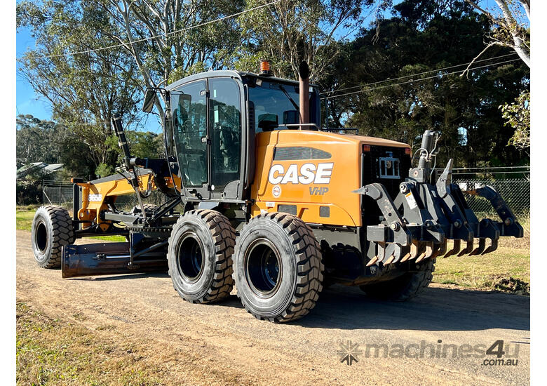 caption CASE 865B Artic Grader Grader