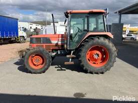 2007 Kubota M110 4x4 Tractor - picture2' - Click to enlarge