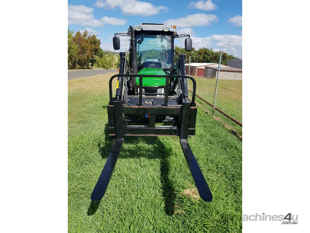 New Agking Tractor Pallet Forks TZ8 Design for Tough Jobs Tractor FEL