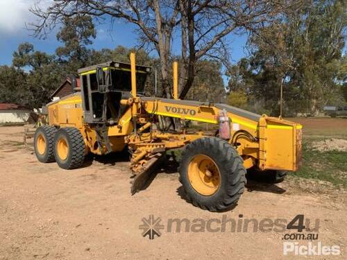 2004 Volvo G720B Articulated Grader