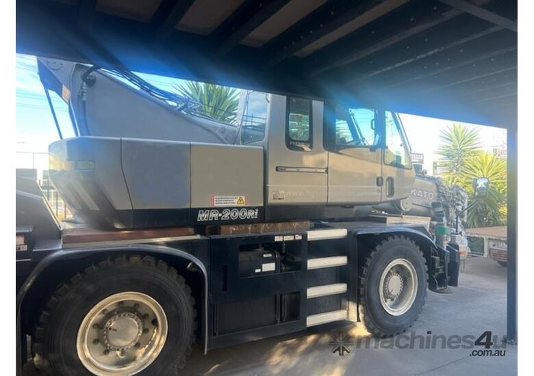 caption GLEASON CRANES 2016 KATO KRM-20H ROUGH TERRAIN CRANE