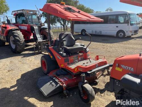 Kubota ZG332 Zero Turn Ride On Mower