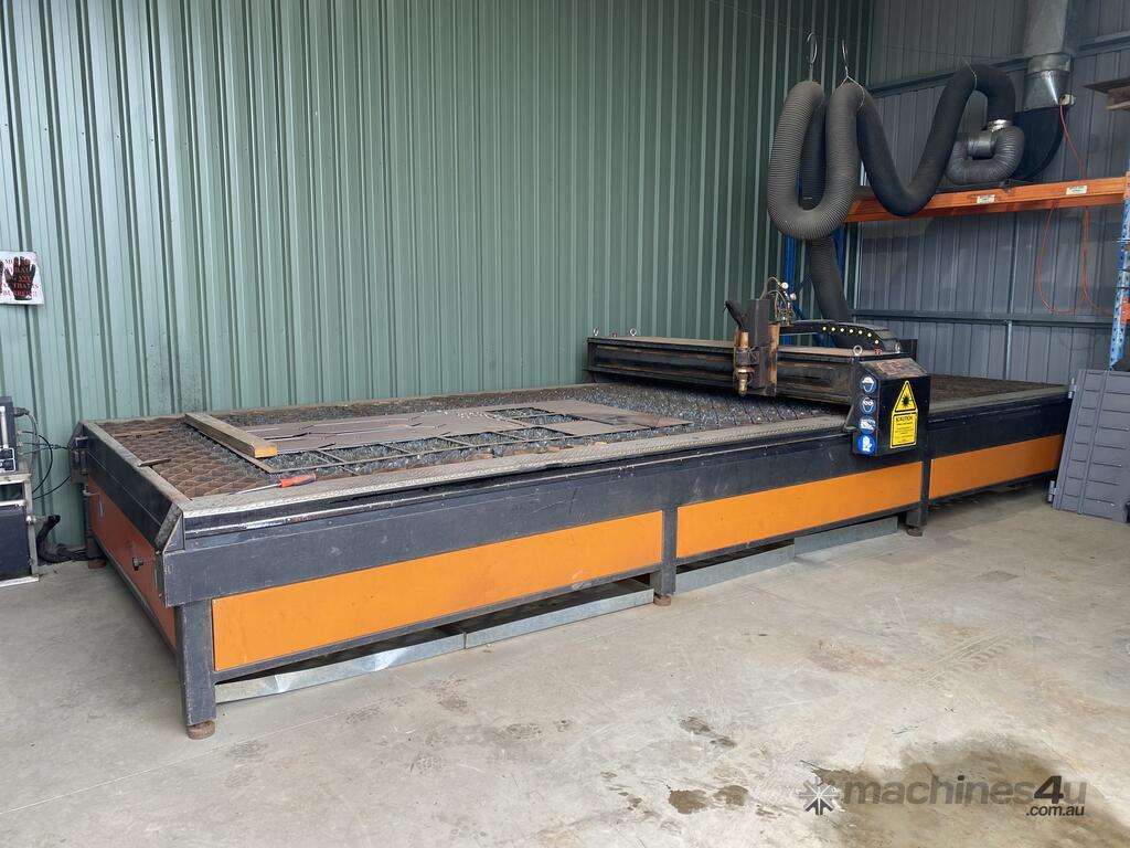 Used 2000 Cr Electronics CNC CR Electronics HI Definition plasma cutter CNC Plasma Cutter in