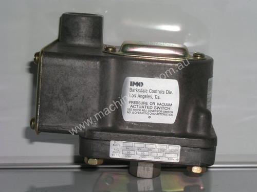 Barksdale Controls DIT-H18SS Pressure Switch.