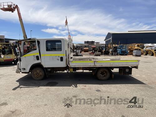 2015 Isuzu 45-150  Diesel Tray Truck (WOVR - Repairable)