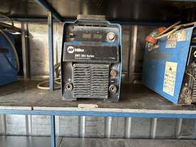 1 x Miller 304 Series Welder - picture0' - Click to enlarge