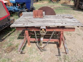 3 Point linkage PTO drive saw bench - picture0' - Click to enlarge