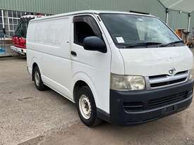 Toyota Hiace 200 - picture0' - Click to enlarge