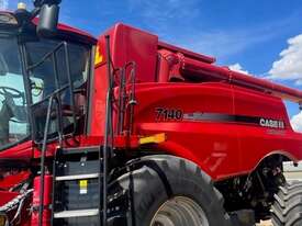 CASE IH 7140 COMBINE HARVESTER - picture0' - Click to enlarge