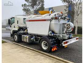 STG GLOBAL - 2023 ISUZU FTR 150-260 8,000L POLY WATER TRUCK - picture2' - Click to enlarge