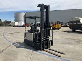 Crown SC3218TT Counter Balance Forklift - picture0' - Click to enlarge