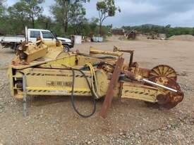 JEC Tyre Handler WA600-1 w/ Controls
Manufactured by Austin Engineering 11/2006
Tare 1200kg
Working  - picture0' - Click to enlarge