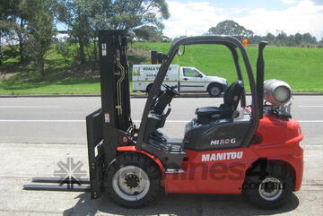 Manitou 3.0t Container Entry, 4.7m lift