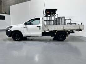2019 Toyota Hilux Workmate Diesel - picture1' - Click to enlarge