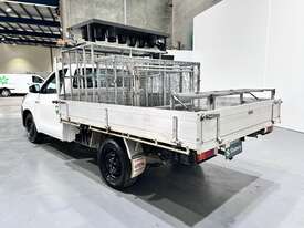 2019 Toyota Hilux Workmate Diesel - picture2' - Click to enlarge