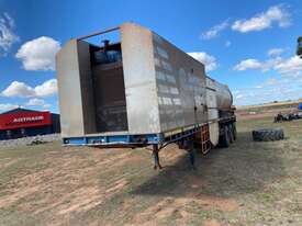 1980 Doubler Tri Axle Vacuum Tanker Trailer - picture1' - Click to enlarge