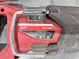 Milwaukee cordless reciprocating saws - picture1' - Click to enlarge