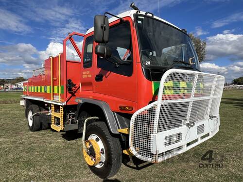 caption Isuzu FTS750 4x4 Turbo Diesel 4000 Litre Fire Truck. Ex Victorian Govt Dept.