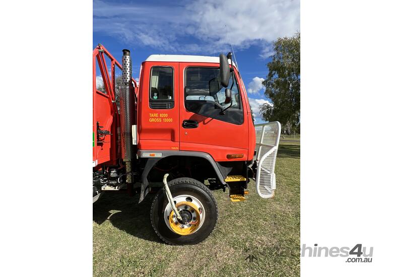 caption Isuzu FTS750 4x4 Turbo Diesel 4000 Litre Fire Truck. Ex Victorian Govt Dept.