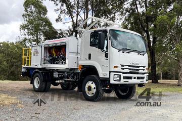 Isuzu FTS 139-260 Service Body Truck