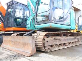 Kobelco SK135SRLC-3 13.5T - picture2' - Click to enlarge