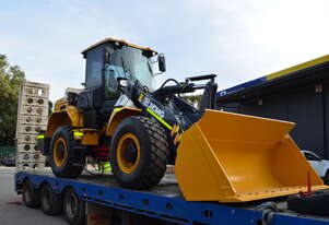 XCMG Wheel Loader Model: XC938 - Versatile Machine, In Stock Now!
