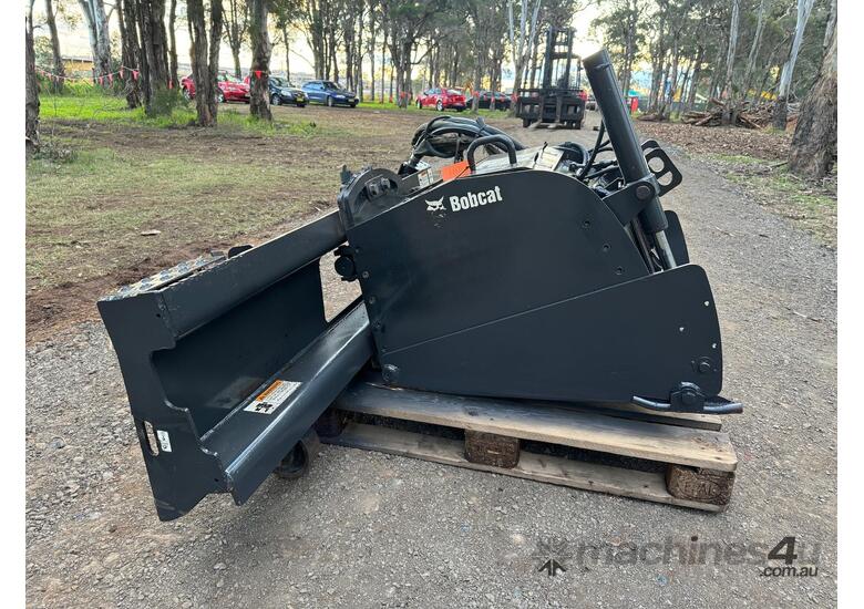 caption Bobcat 18PLA Profiler Road Maintenance
