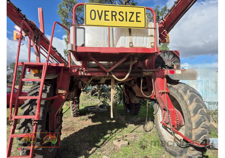 caption (8134) Nitro sprayer (Collie, NSW)