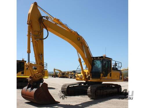 2021 KOMATSU PC300LC-8M0 Excavator