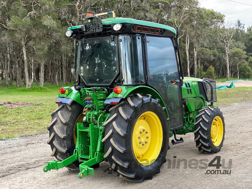 John Deere 5100 FWA/4WD Tractor