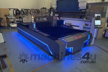 LINIA FIBER LASER | 6KW MAX | 3 x 1.5M |BOCI HEAD | CYPCUT CONTROLLER | OPEN TABLE