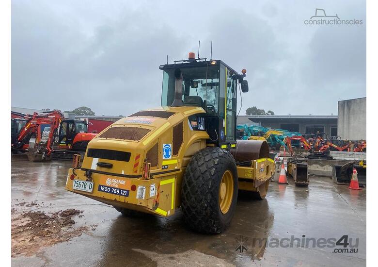 caption 2012 Caterpillar CS56 Single Drum Smooth Roller 12tn