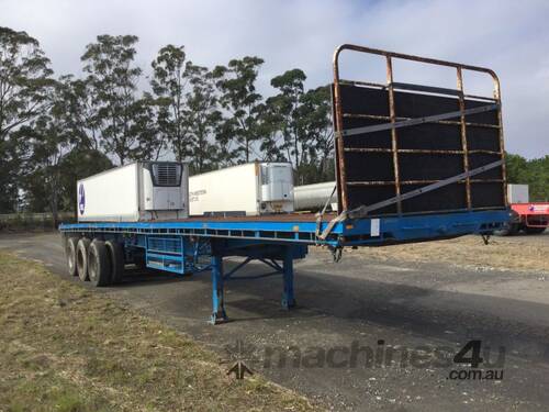 1994 Haulmark 3ST37 Tri Axle Flat Top Trailer