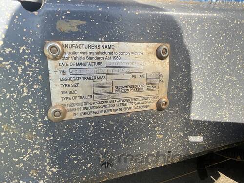 caption 2021 Heavy Duty 3800litre Custom Fuel Trailer
