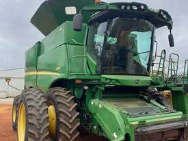 2012 John Deere S680 Combine Harvester & S680 Draper Front - picture0' - Click to enlarge