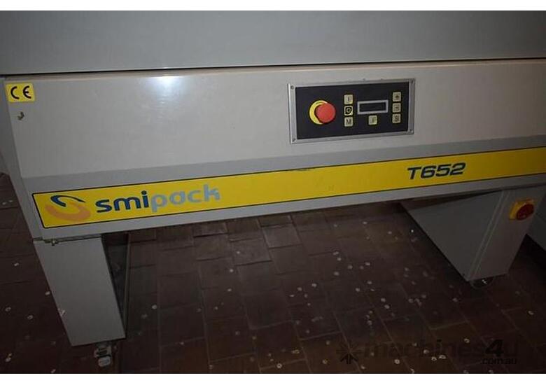 SMIPack FP8000CS Shrink Wrapping Machine with Heat Tunnel T652 – Efficient Packaging Solution