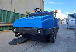 NEW Conquest Heavy Duty Ride-on Industrial Sweeper| HD160E