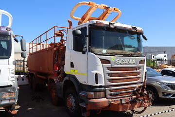 Scania 2012   G400 WATER TRUCK