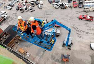 Genie   S-80 J Boom Lift