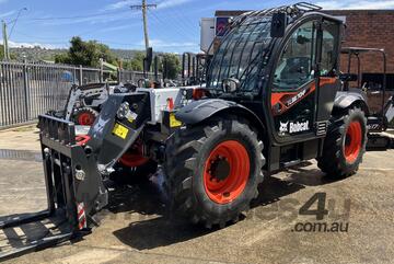   Bobcat TL38.70HF AGRI PLATE CLEARANCE