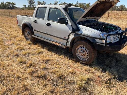 caption RODEO DUAL CAB UTE
