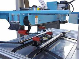 IOPAK Top and Bottom Drive Carton Taper - picture2' - Click to enlarge