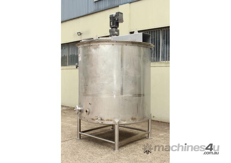 caption Stainless Steel Mixing Tank With Internal Coil.