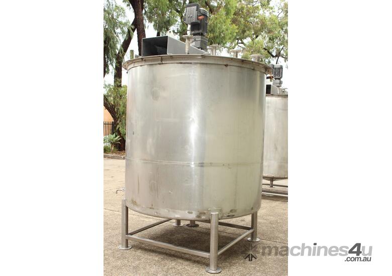 caption Stainless Steel Mixing Tank With Internal Coil.
