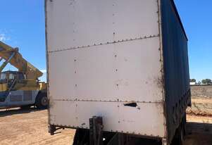 1996 DAVID BUXTON & SON TANDEM AXLE CURTAINSIDER