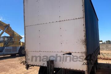 1996 DAVID BUXTON & SON TANDEM AXLE CURTAINSIDER