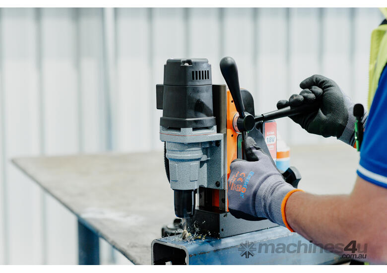 caption EMC36 Cordless Magnetic Drill