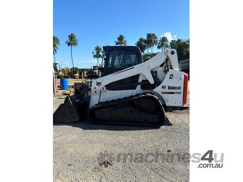 caption 2015 BOBCAT T650 SKID STEER U4750